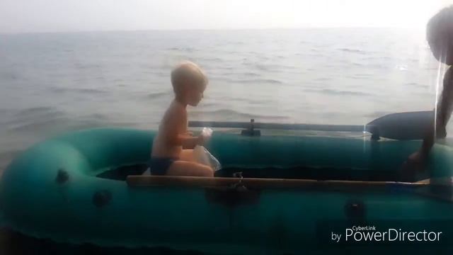 Едем купаться, отдахать. Катаемся на лодке. Рыбалка. смотреть онлайн