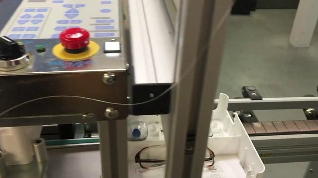 Santinelli Intl's Ads 2200 Dry 5 Axis Robotic Lens Finishing System смотреть онлайн