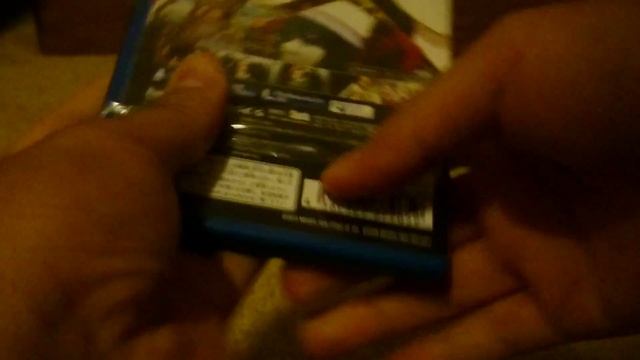 Man struggles with plastic for a minute смотреть онлайн