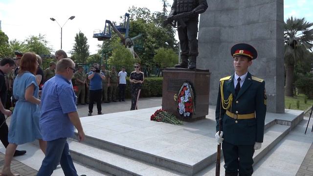 Вечная память павшим. В Абхазии отметили День ввода в Абхазию миротворческих сил России смотреть онлайн