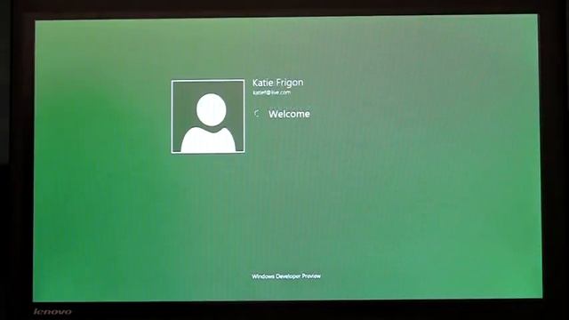 Building "Windows 8": Signing into Windows 8 with a Windows Live ID смотреть онлайн