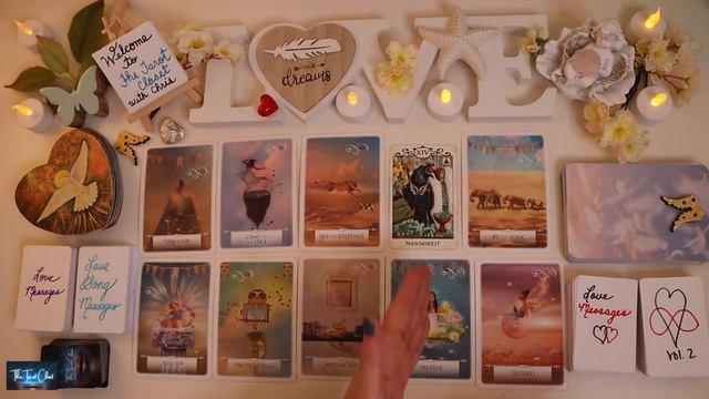 CAPRICORN LOVE MESSAGES 💌 OMG!!! ONE OF THE BEST READINGS EVER!! 😲❤️🔥 LOVE TAROT READING AUGUST 202
