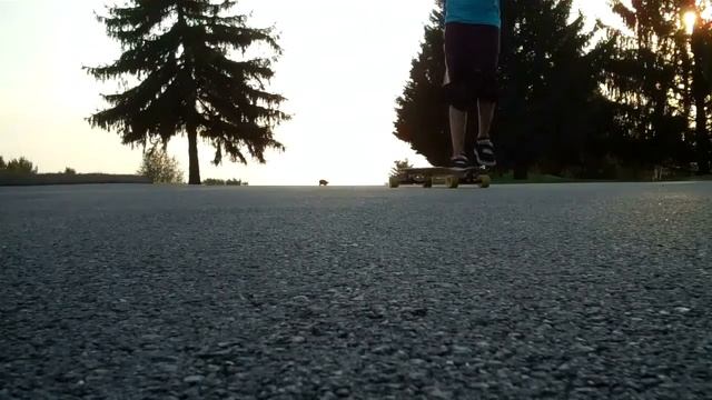 Simple slides on a longboard смотреть онлайн