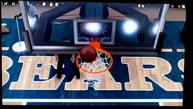 College Hoops 2K7 - Around The Rim смотреть онлайн