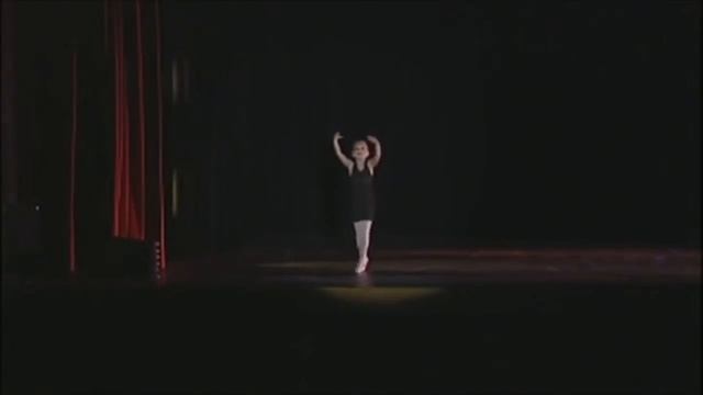 Maddie Ziegler's Solo at age 5 смотреть онлайн