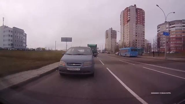 Видеосвидетель 5410 FHD 2CH задняя камера, день смотреть онлайн
