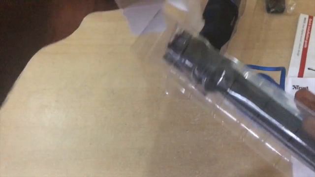 Unboxing Video - Trust Desktop Microphone смотреть онлайн