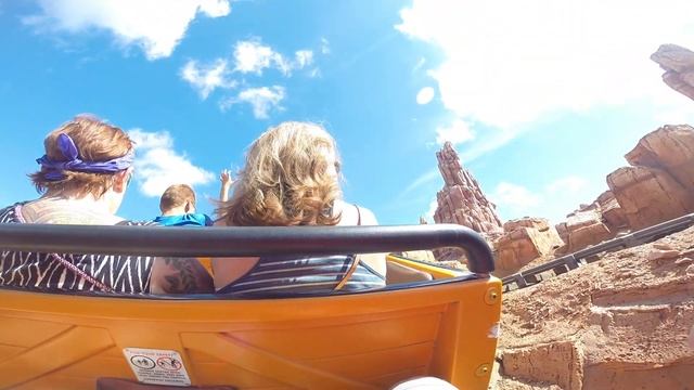 Walt Disney World - Big Thunder Mountain Rail Road - GoPro Hero 3+ смотреть онлайн