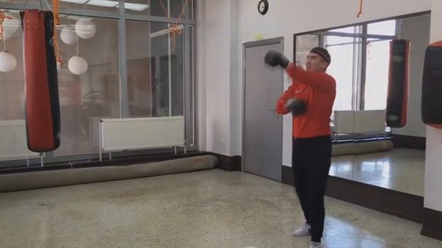 Тренировка боксера: техника работы с FightBall смотреть онлайн