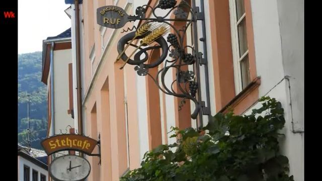 Прогулка по Бернкастелю (нем. Spazieren Sie durch Bernkastel) (анг. Walk around Bernkastel)