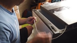 Как перевесить двери холодильника? Перевешиваю двери с дисплеем!