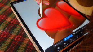 Учу МАМУ Рисовать? на АЙПАДЕ