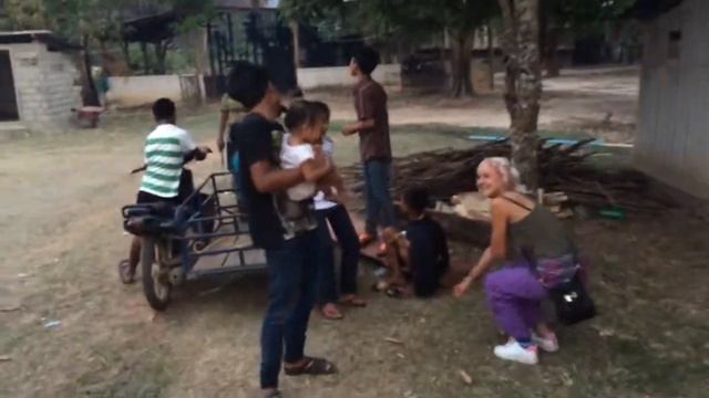 Лаосская деревня смотреть онлайн