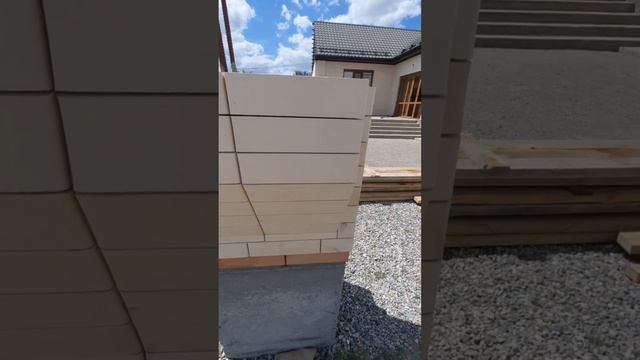 кирпичный столб  обзор