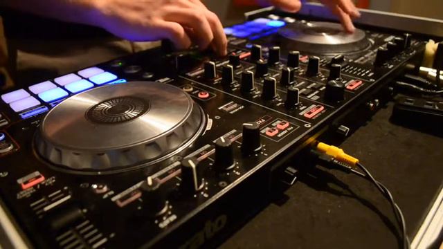 10 songs 10 minutes n. 3 Pioneer DDJ-SR (Mon Madhatter) смотреть онлайн