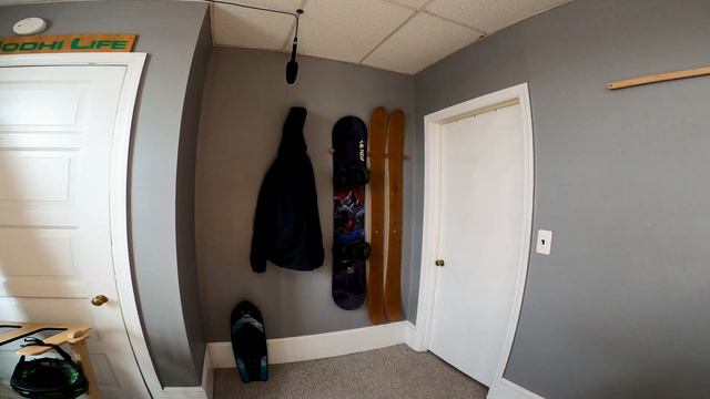 Indoor Ski Storage - Organizing Your Home With A Wall-Mounted Ski Rack смотреть онлайн