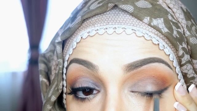 Nuetral Smoky Eye Makeup Tutorial Ft. Viseart palette смотреть онлайн