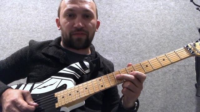 Как играть проигрышь в песне "Достоин Ты" смотреть онлайн