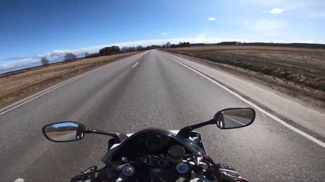 Yamaha R1 2007 quickshifter :) смотреть онлайн