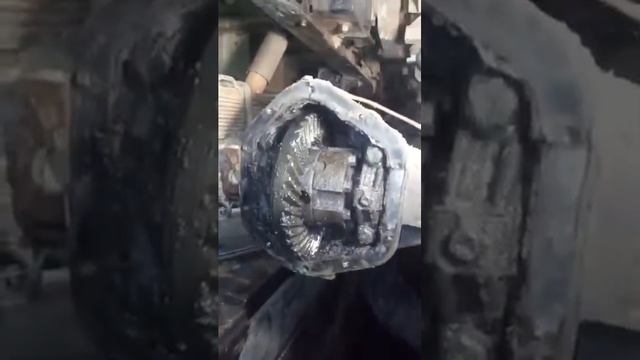 Что-то стучит смотреть онлайн