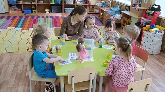 НОД на тему "Профессии" в младшей группе смотреть онлайн