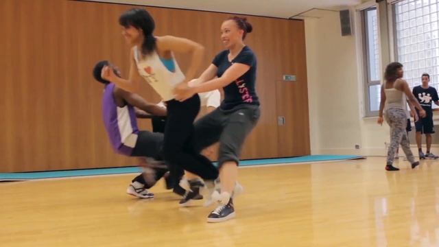 Documentary: Roundhouse Street Dance, Acrobatics & Parkour смотреть онлайн