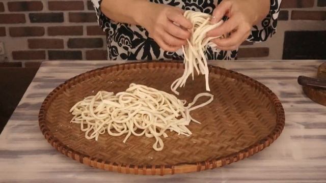 Chicken Udon Noodle Soup : Easy And Rich In Umami