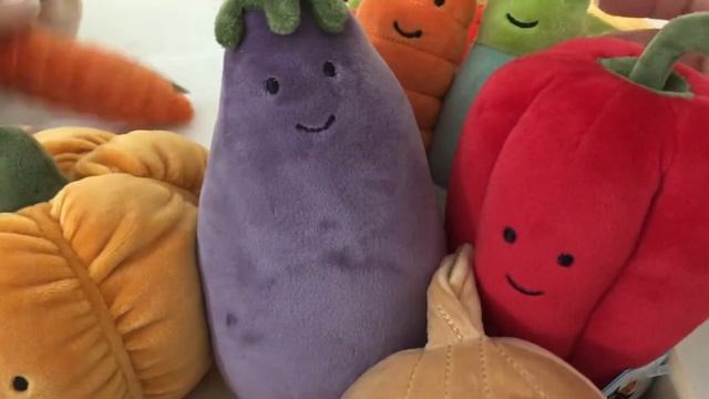 Jellycat Vegetable Display Box And Vivacious Vegetables