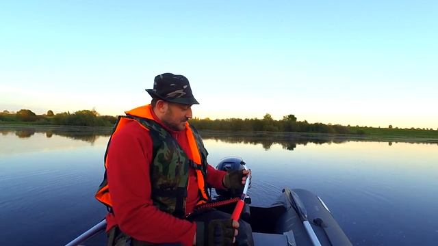 ПЕРВЫЙ ЗАПУСК МОТОРА ПОСЛЕ ЗИМЫ | MARLIN 9.9 | Первая летняя рыбалка смотреть онлайн