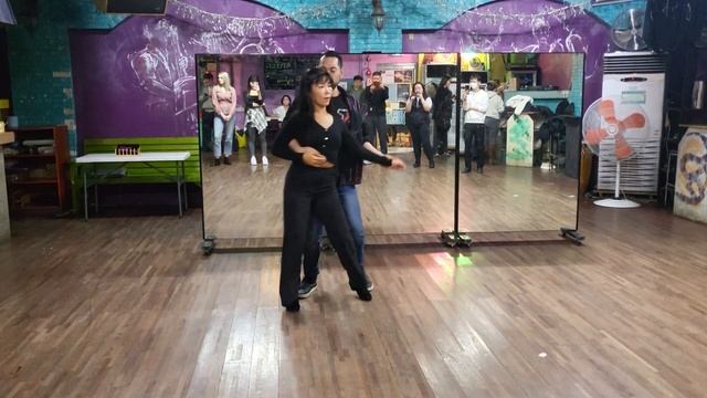 SA 43차 [Bachata lv3] 1주차 20231111 (토) - 홍대 살사 바차타 동호회 SA / Seoul Salsa Bachata Club SA смотреть онлайн