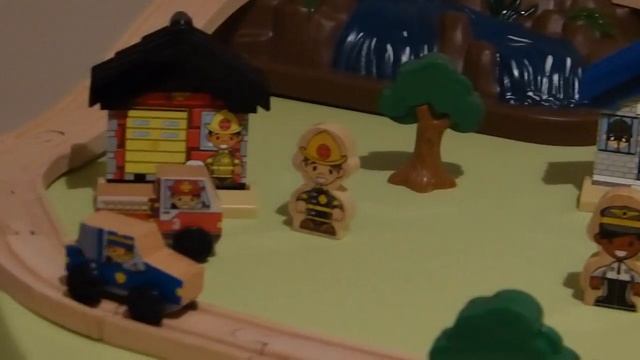 Железная дорога Kidkraft - "Горная вершина" смотреть онлайн