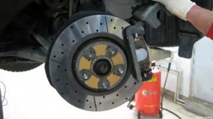 Для чего нужно делать чистку тормозов и так ли она эффективна