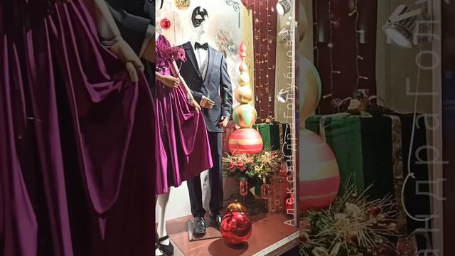 ГУМ Минск Беларусь витрина 16❄ НОВОГОДНЕЕ СЧАСТЬЕ ❄ Елка Кот и Новый год Кота Кролика ❄ смотреть онлайн