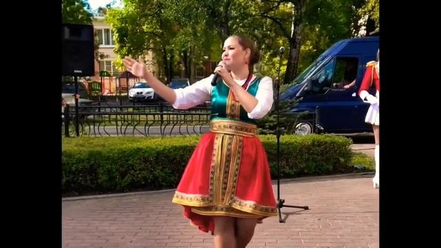 Юлия Черняновская «Московская кадриль» муз. В.Темнова ст.О.Ливицкий смотреть онлайн