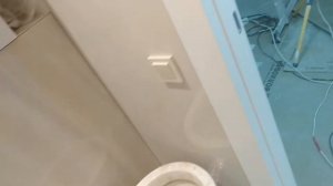 Установка термостата и клапанов с сервоприводом для внутрипольных конвекторов