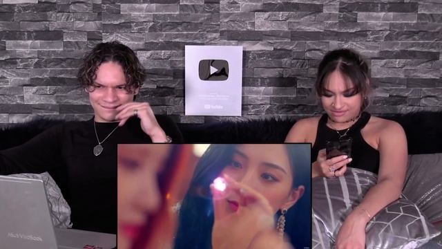 Waleska and Efra Herrera React To WJSN - Save Me, Save You (Live) смотреть онлайн