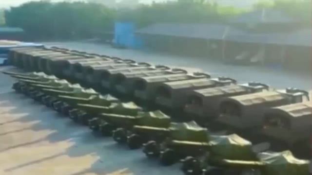 Старушка Пелоси прилетела на Тайвань и улетать не хочет... смотреть онлайн