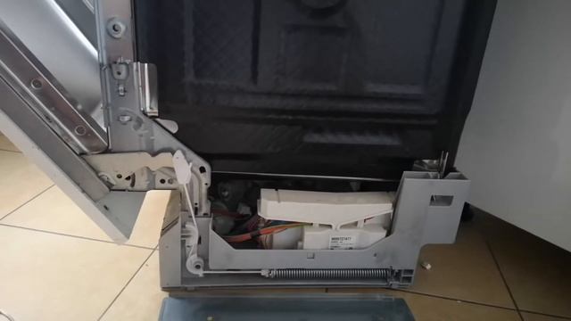 Zmywarka bosch SPV50E00EU opadające drzwi zmywarki naprawa смотреть онлайн