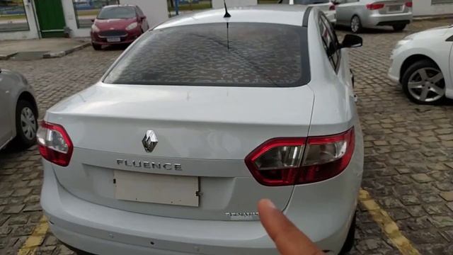 PEUGEOT 408 X RENAULT FLUENCE | COMPARATIVO