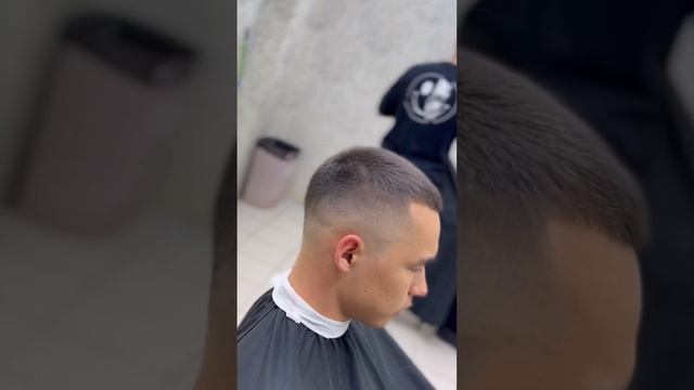 Короткая мужская стрижка #barber #fade смотреть онлайн