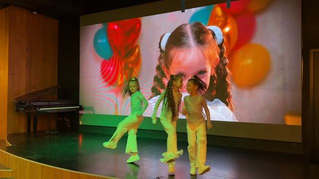 На презентации клипа 