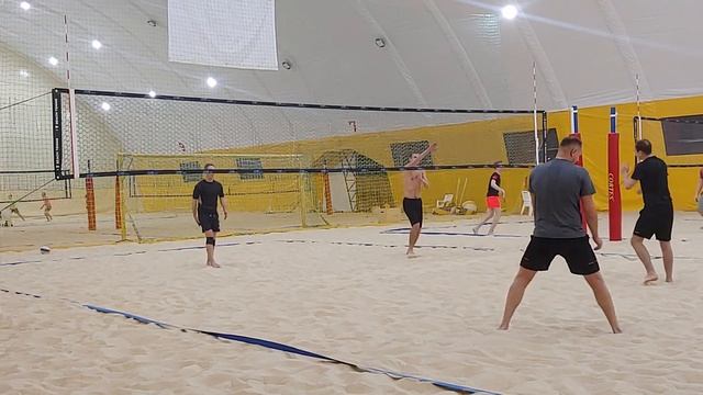 2022.02.10 тренировка на кортах Sunrise, игра(2) смотреть онлайн