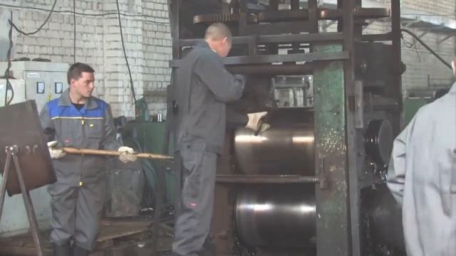 Лопата из рельсовой стали. Процесс изготовления и испытание на прочность! смотреть онлайн