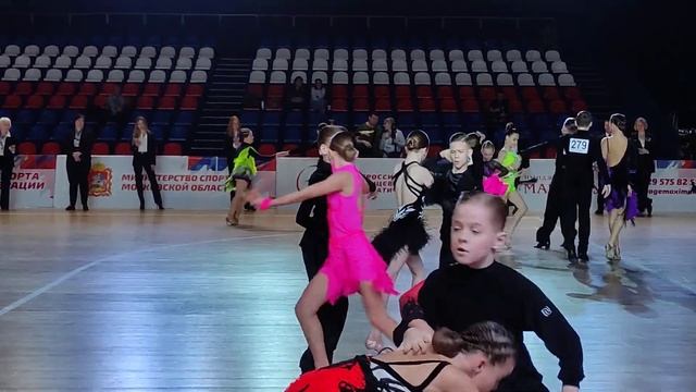 Zagrebin Bolelova Cha-cha-cha смотреть онлайн