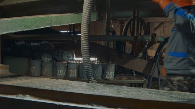 Золотые реки. Как добывают драгоценный металл смотреть онлайн