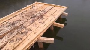 Простая Мостушка своими руками на дачном пруду.