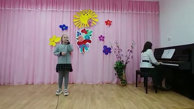 Тавказакова Ангелина. "Солнечная капель" муз. С. Соснина, сл. И. Вахрушевой смотреть онлайн
