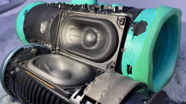 Jbl flip 5 vs Jbl charge 4 смотреть онлайн