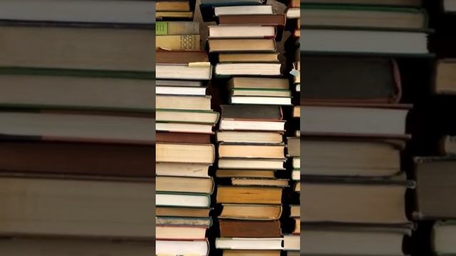 Гадание по книге ответит на любой вопрос #shorts смотреть онлайн