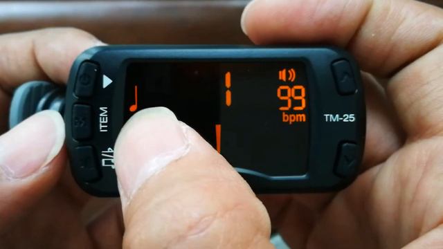 วิธีใช้ เครื่องจูนสาย และเมโทรนอม how to use tuner & Metronome смотреть онлайн